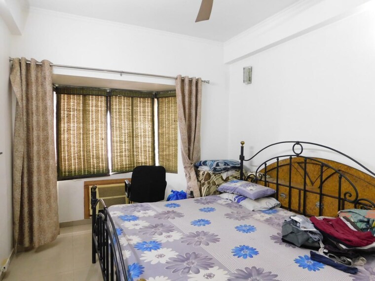 Bedroom, prateek-grand-city 2.5 Bedroom 1155 Sq.Ft. Apartment In Siddharth Vihar Ghaziabad 9621745