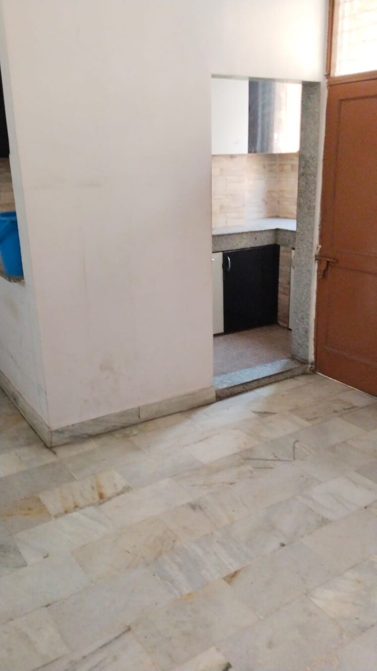 Room, malviya nagar 2 Bedroom 1000 Sq.Ft. Builder Floor In Malviya Nagar Delhi 9621739