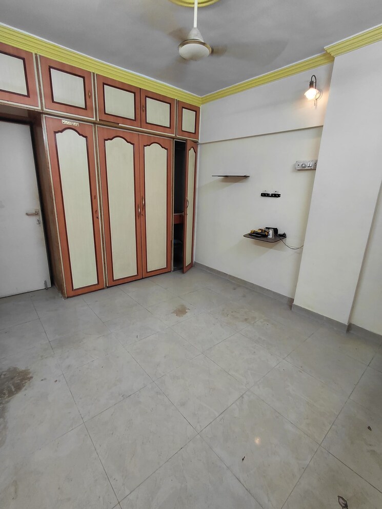 Room, jogeshwari east 1 Bedroom 350 Sq.Ft. Apartment In Jogeshwari East Mumbai 9621845