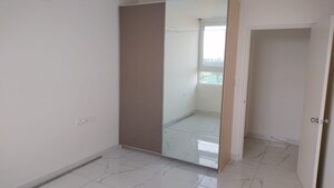 Room in 3 BHK Apartment at Mantri Lithos, Thanisandra – for Rent