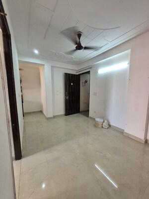 Room in 1 BHK Builder Floor at Saket – for Rent