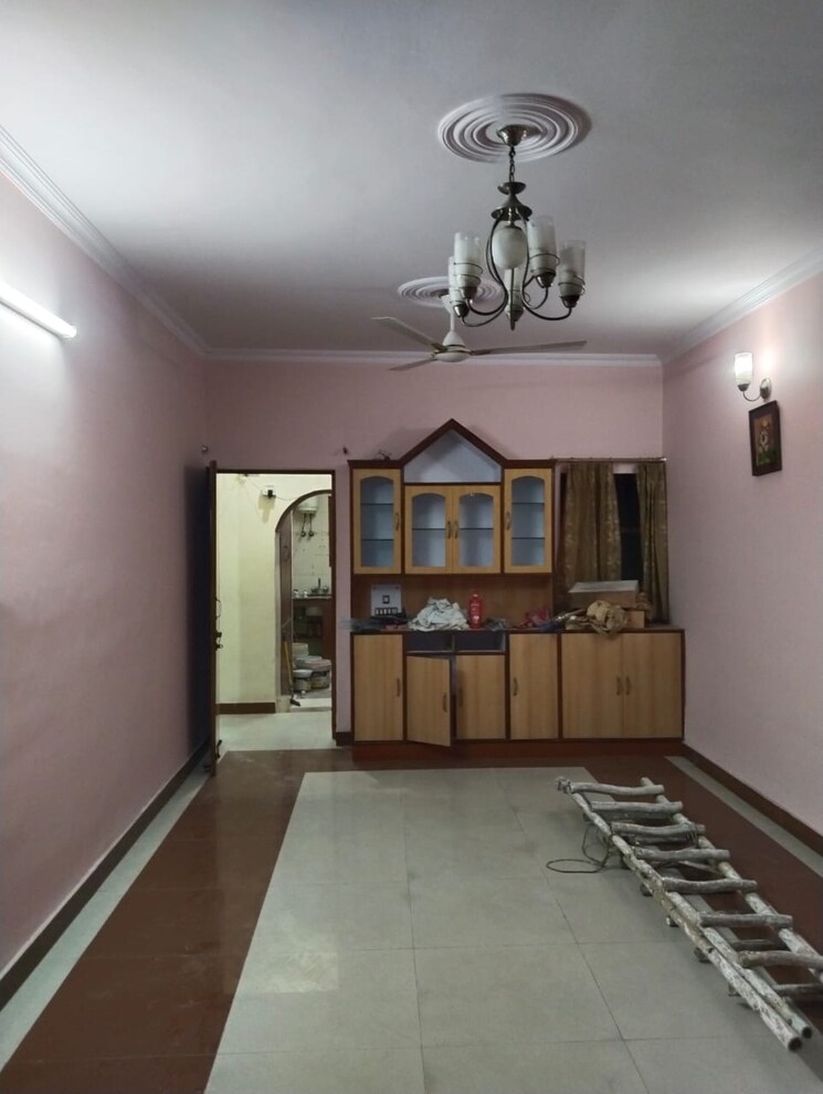 Bedroom, janakpuri 3 Bedroom 1350 Sq.Ft. Apartment In Janakpuri Delhi 9621951