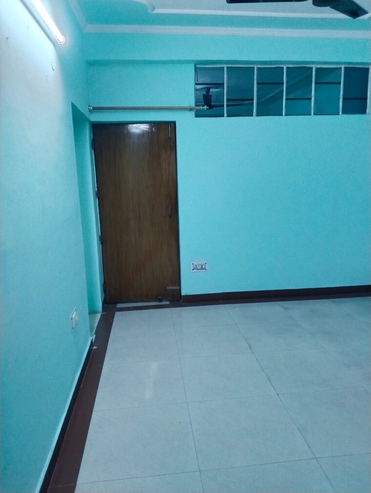 Room, janakpuri 3 Bedroom 1350 Sq.Ft. Apartment In Janakpuri Delhi 9621951