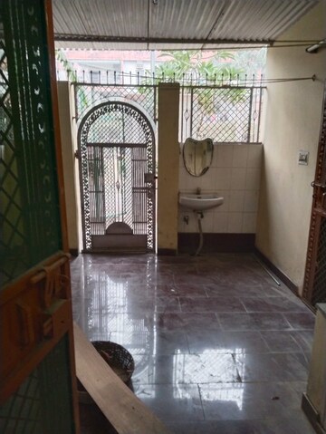 3 BHK Apartment – Entrance View at Janakpuri - for Rent