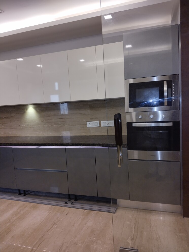 Kitchen, safdarjung enclave 4 Bedroom 4500 Sq.Ft. Apartment In Safdarjung Enclave Delhi 9622097