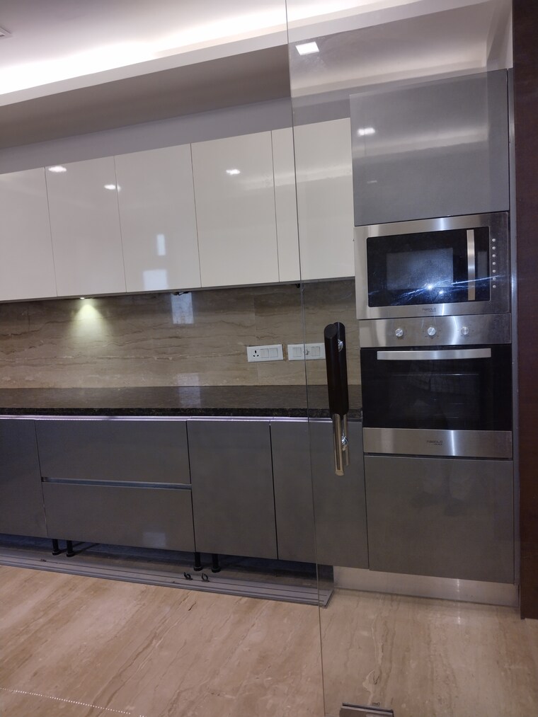 Kitchen, safdarjung enclave 4 Bedroom 4500 Sq.Ft. Apartment In Safdarjung Enclave Delhi 9622097