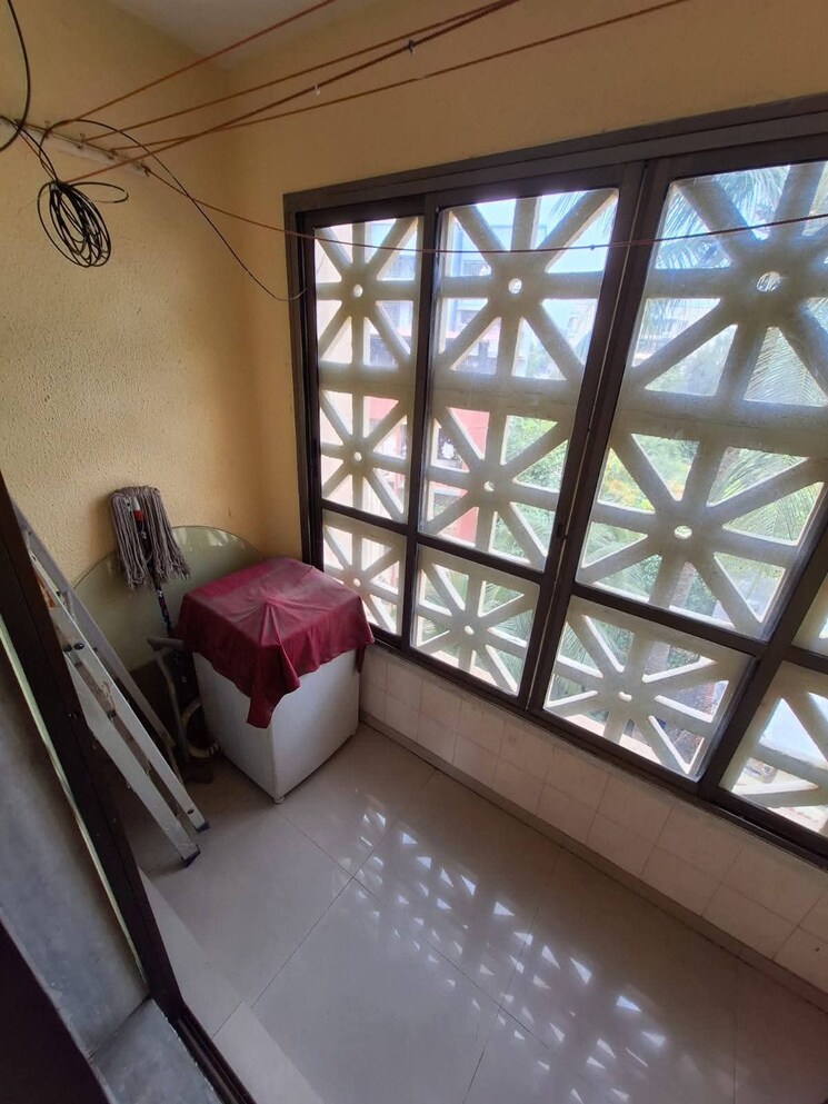 Balcony, azad nagar 2 Bedroom 725 Sq.Ft. Apartment In Azad Nagar Mumbai 9622107