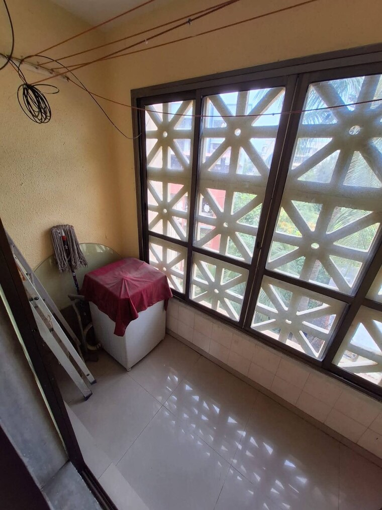 Balcony, azad nagar 2 Bedroom 725 Sq.Ft. Apartment In Azad Nagar Mumbai 9622107