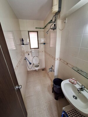 Bathroom in 2 BHK Apartment at Azad Nagar – for Rent