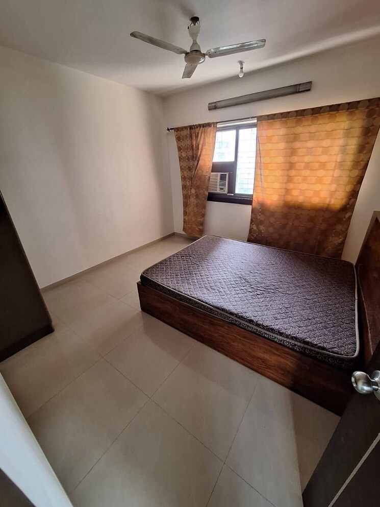 Bedroom, azad nagar 2 Bedroom 725 Sq.Ft. Apartment In Azad Nagar Mumbai 9622107