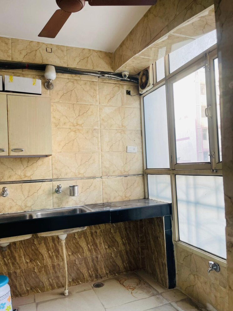 Kitchen, motia-royal-estate 3 Bedroom 1661 Sq.Ft. Apartment In Lohgarh Zirakpur 9622105