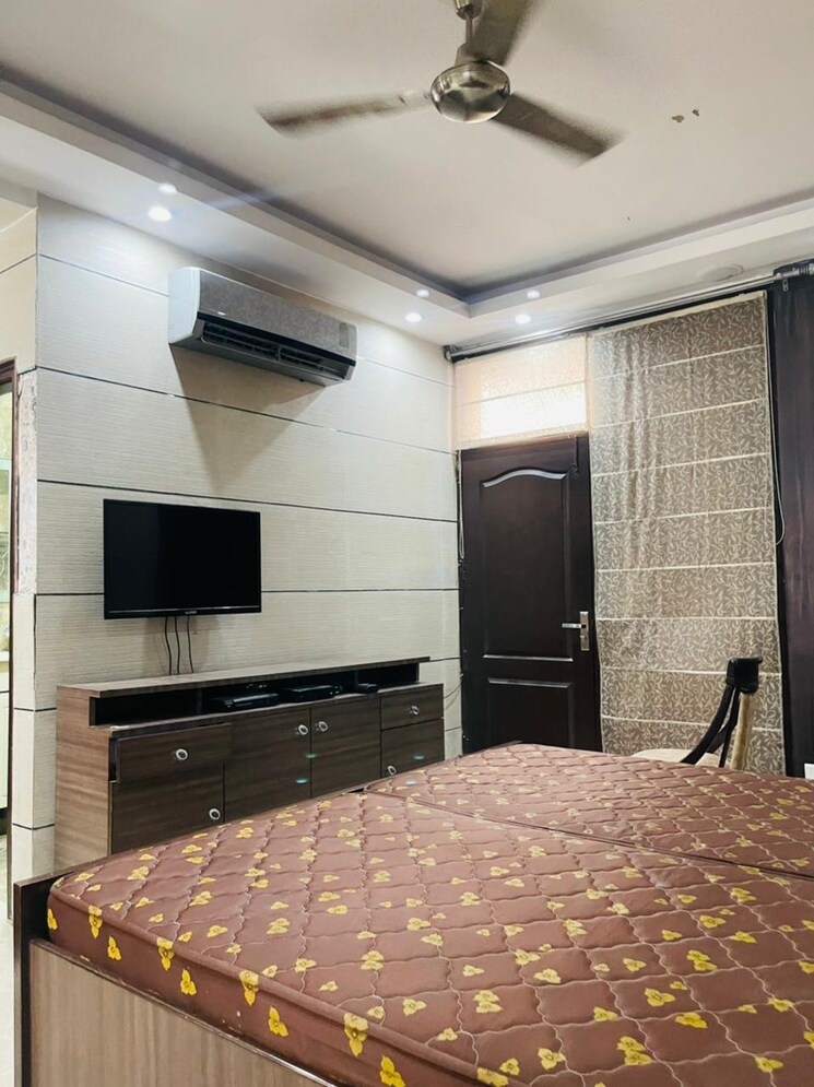 Bedroom, motia-royal-estate 3 Bedroom 1661 Sq.Ft. Apartment In Lohgarh Zirakpur 9622105