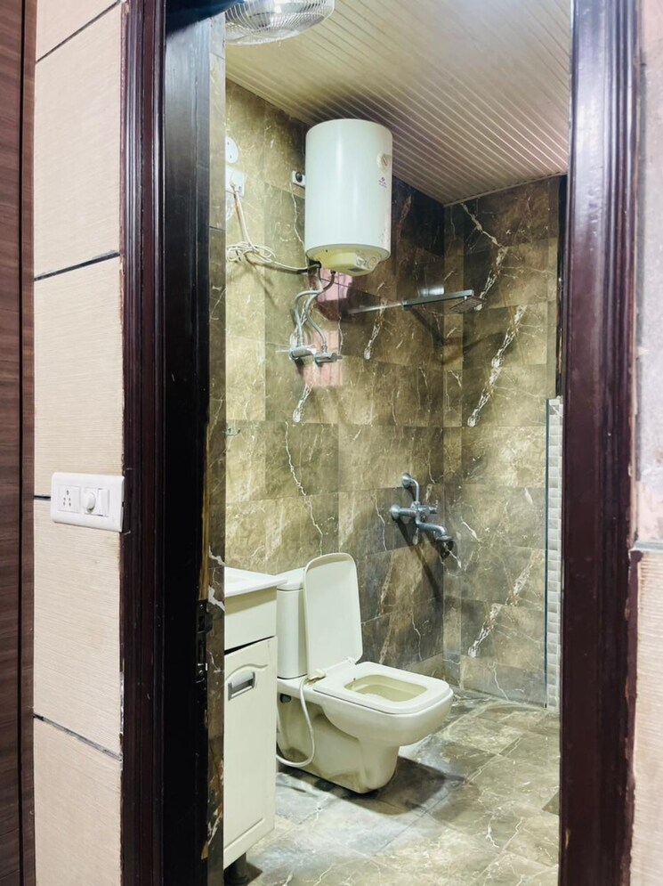 Bathroom, motia-royal-estate 3 Bedroom 1661 Sq.Ft. Apartment In Lohgarh Zirakpur 9622105