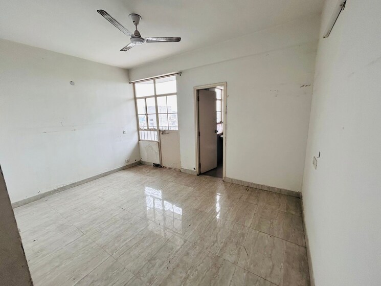 Room, signature-global-signum-107 2 Bedroom 554 Sq.Ft. Apartment In Sector 107 Gurgaon 9622134