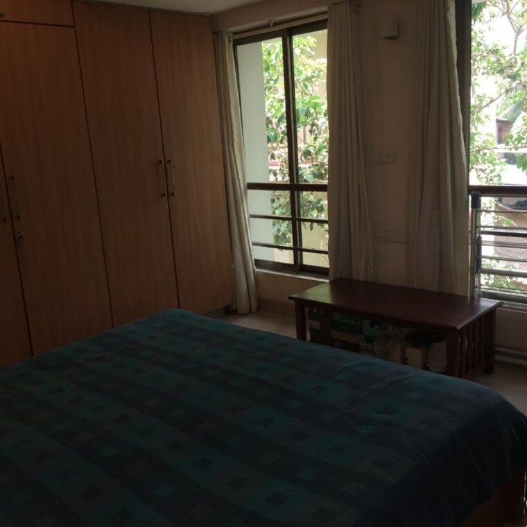 Room, bandra west 2 Bedroom 900 Sq.Ft. Apartment In Bandra West Mumbai 9622172