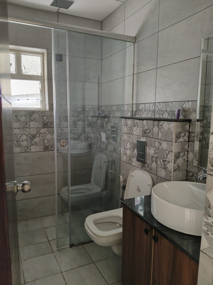 Bathroom, keya-spring 3.5 Bedroom 1920 Sq.Ft. Apartment In Bannerghatta Road Bangalore 9622173