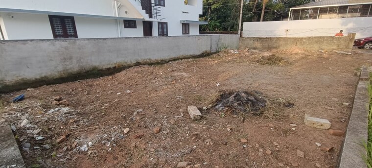 undefined, karamana  2092 Sq.Ft. Plot In Karamana Thiruvananthapuram 9622198