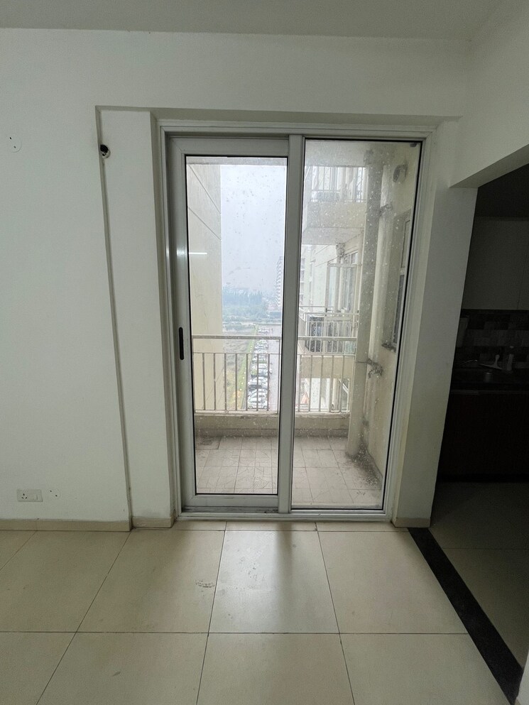 Balcony, international airport road 2 Bedroom 1250 Sq.Ft. Apartment In International Airport Road Zirakpur 9622196