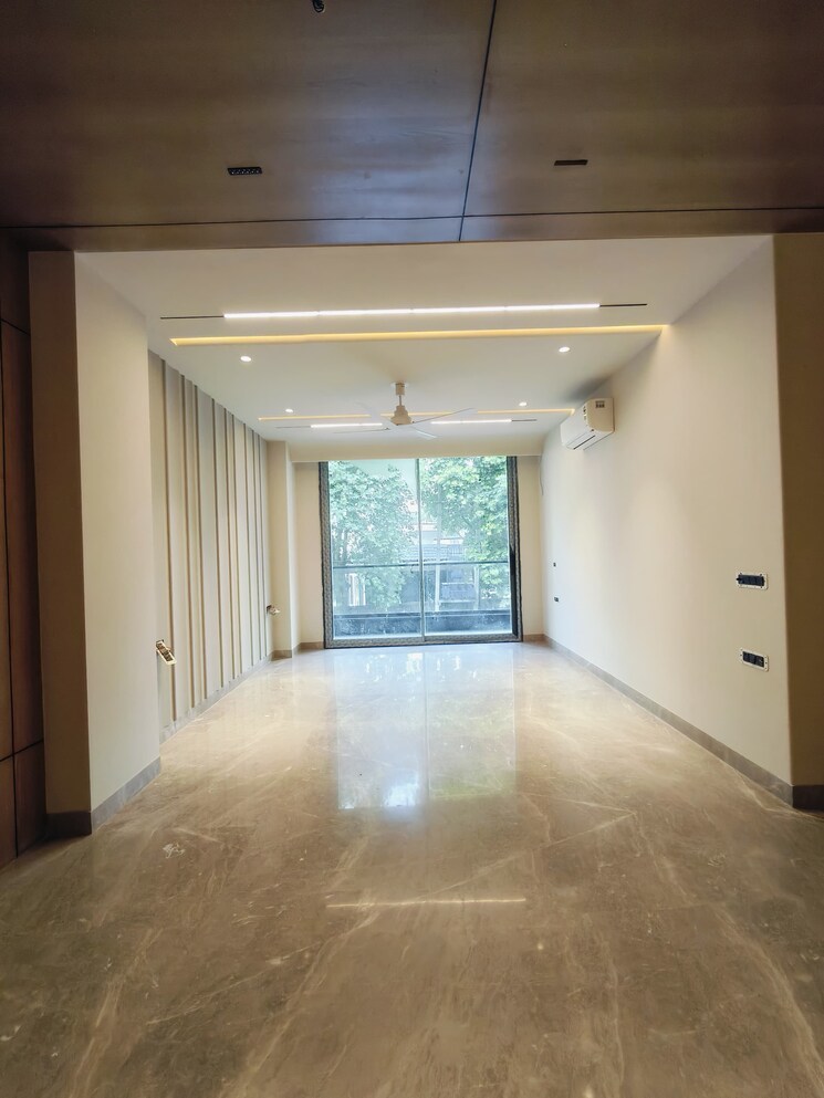 Room, sushant lok i 4 Bedroom 2700 Sq.Ft. Builder Floor In Sushant Lok I Gurgaon 9622228