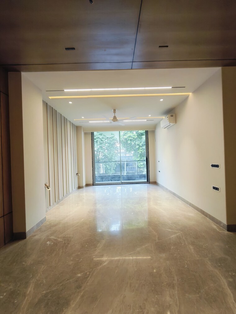 Room, sushant lok i 4 Bedroom 2700 Sq.Ft. Builder Floor In Sushant Lok I Gurgaon 9622228