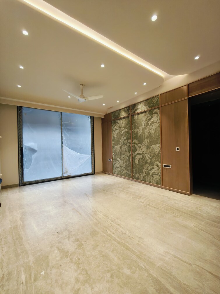 Room, sushant lok i 4 Bedroom 2700 Sq.Ft. Builder Floor In Sushant Lok I Gurgaon 9622228