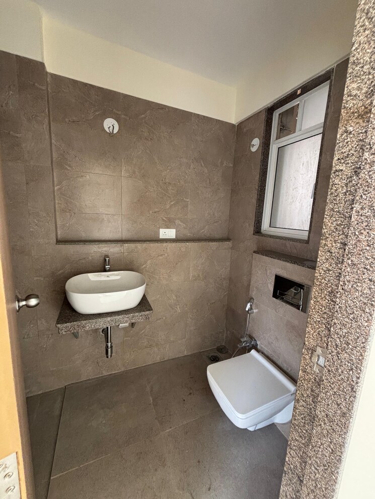 Bathroom, godrej-nest-kandivali 1 Bedroom 428 Sq.Ft. Apartment In Kandivali East Mumbai 9622610