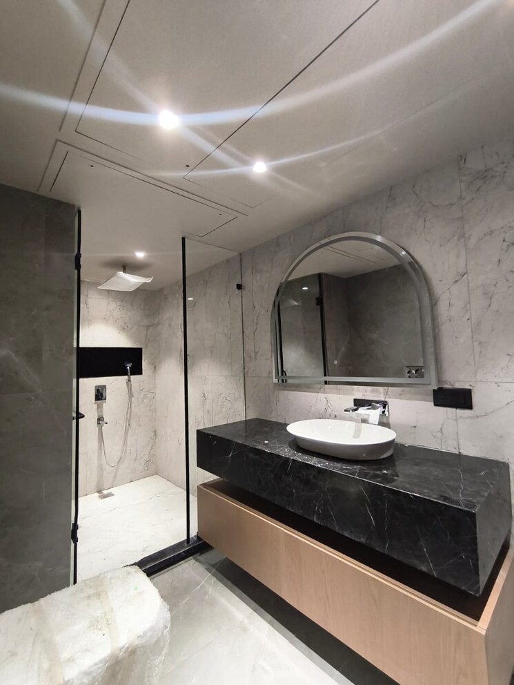 Attached Bathroom, sector 55 4 Bedroom 4500 Sq.Ft. Builder Floor In Sector 55 Gurgaon 9622289