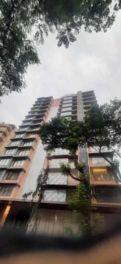 3 BHK + Pooja Room,Servant Room Apartment For Sale in Khar West