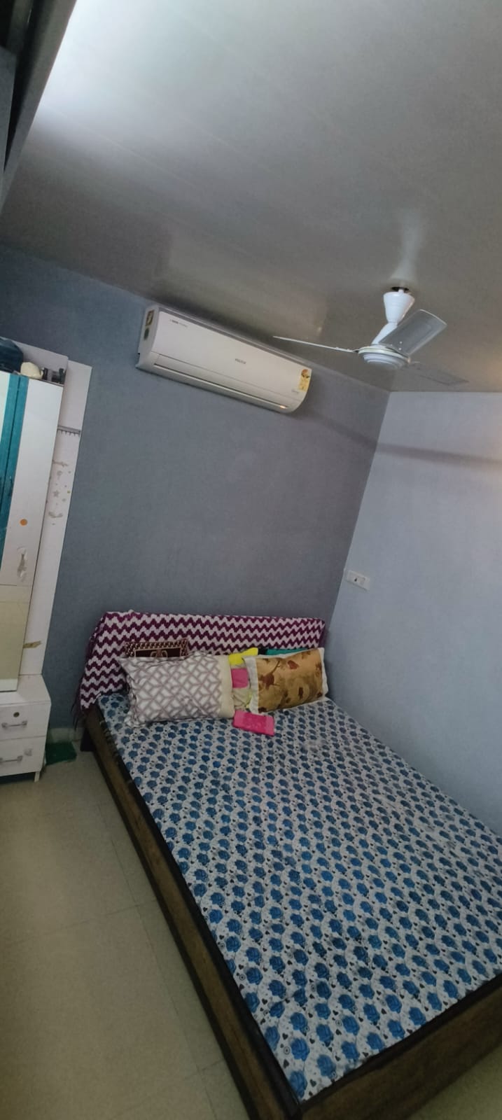 1 BHK + Extra Room Apartment For Rent in Dadar Chsl