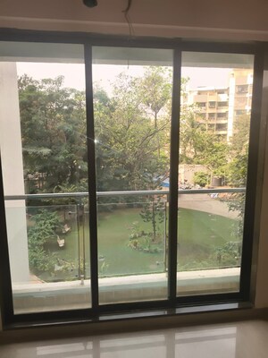  2 BHK Apartment at Veena Saaz, Kandivali East – for Rent