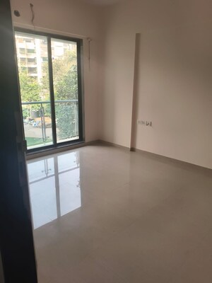 2 BHK Apartment For Rent in Veena Saaz, Kandivali East