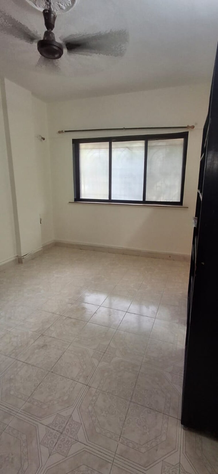 Room, poonam-complex-kandivali 1 Bedroom 575 Sq.Ft. Apartment In Kandivali East Mumbai 9622412