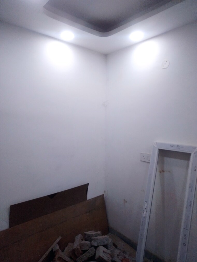 Room, govindpuri 2 Bedroom 75 Sq.Yd. Builder Floor In Govindpuri Delhi 9622467