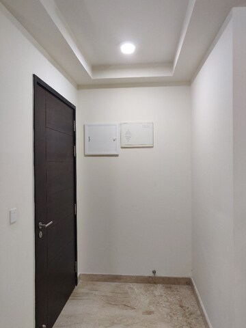 Room in 3 BHK Apartment at Mahindra Windchimes, Bannerghatta Road – for Rent