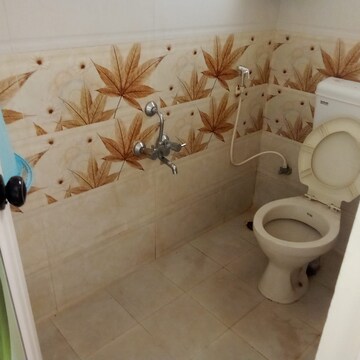 Bathroom in 1 BHK Builder Floor at Ejipura – for Rent