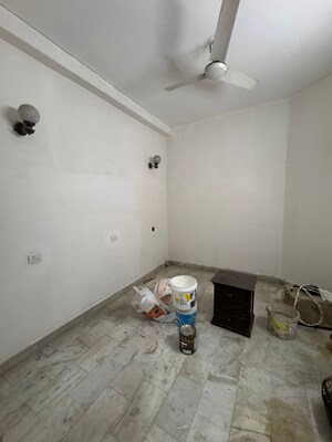 Room in 3 BHK Builder Floor at Shivalik Colony – for Rent