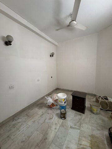 Room in 3 BHK Builder Floor at Shivalik Colony – for Rent