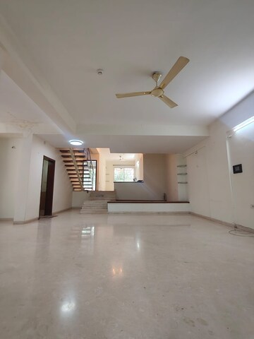 Living Room in 2.5 BHK Apartment at Supreme Estia Phase 1, Baner – for Rent