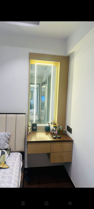 Furnished Amenities in 2 BHK Apartment at Kalpataru Paramount, Kapur Bawdi – for Sale