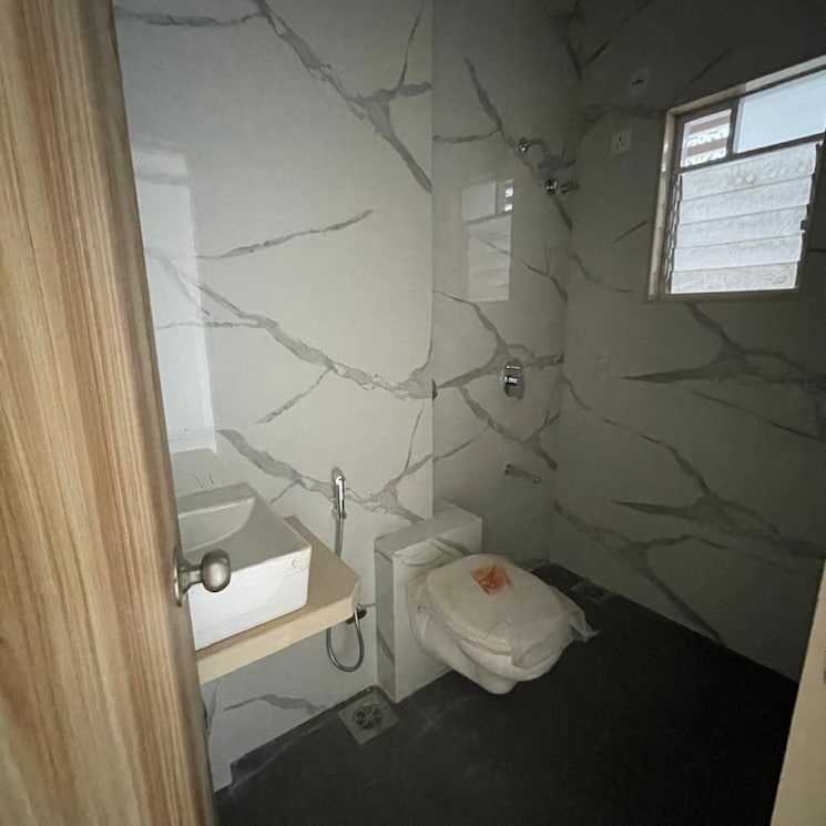 Bathroom, new-saket-apartment 3 Bedroom 1130 Sq.Ft. Apartment In Hasmukh Nagar Mumbai 9622583