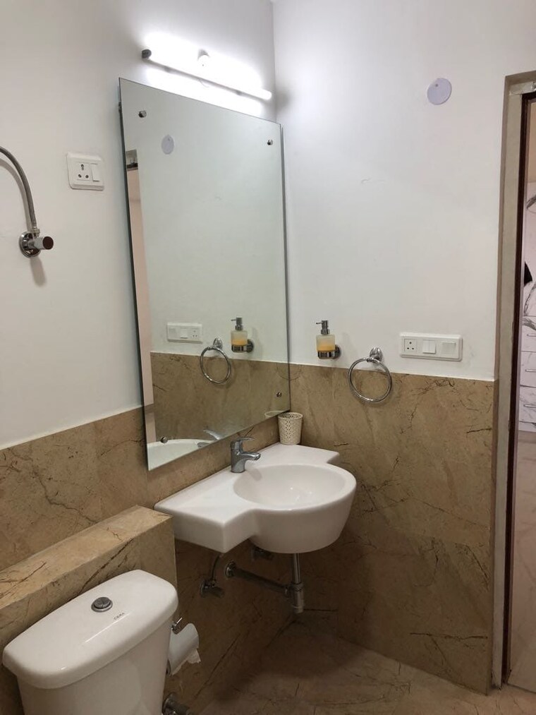 Bathroom, omicron iii greater noida 3 Bedroom 250 Sq.Mt. Independent House In Omicron Iii Greater Noida Greater Noida 9622572