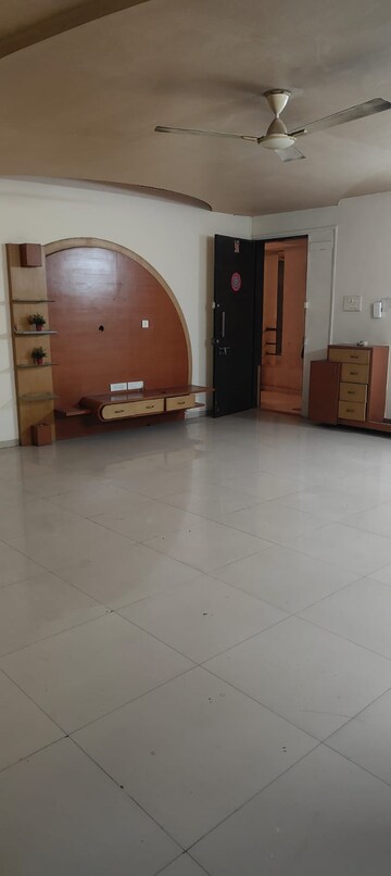 Room in 3 BHK Apartment at Pinnacle Brook Side, Bavdhan – for Rent