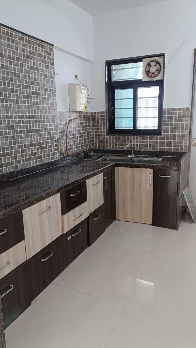 Kitchen, patil nagar 3 Bedroom 1300 Sq.Ft. Apartment In Patil Nagar Pune 9622598