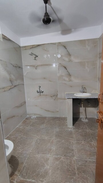 Attached Bathroom in 3 BHK Builder Floor at Saket – for Rent