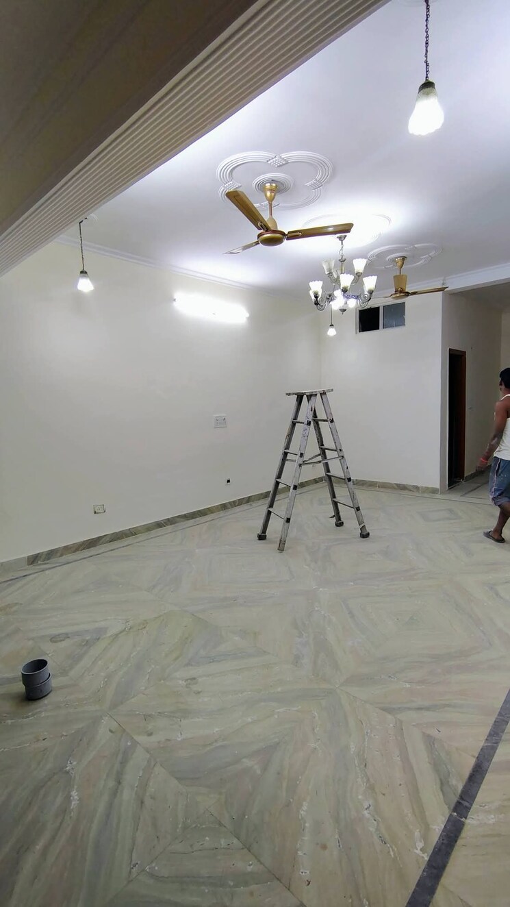 Room, saket 3 Bedroom 1500 Sq.Ft. Builder Floor In Saket Delhi 9622601