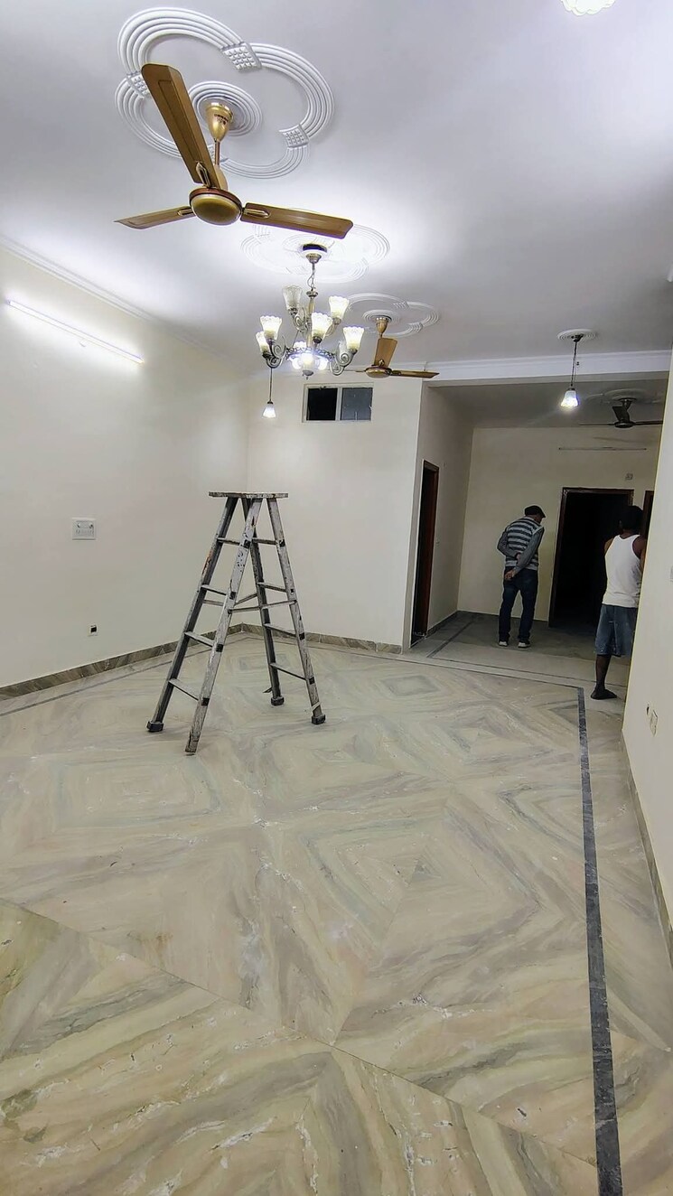 Room, saket 3 Bedroom 1500 Sq.Ft. Builder Floor In Saket Delhi 9622601