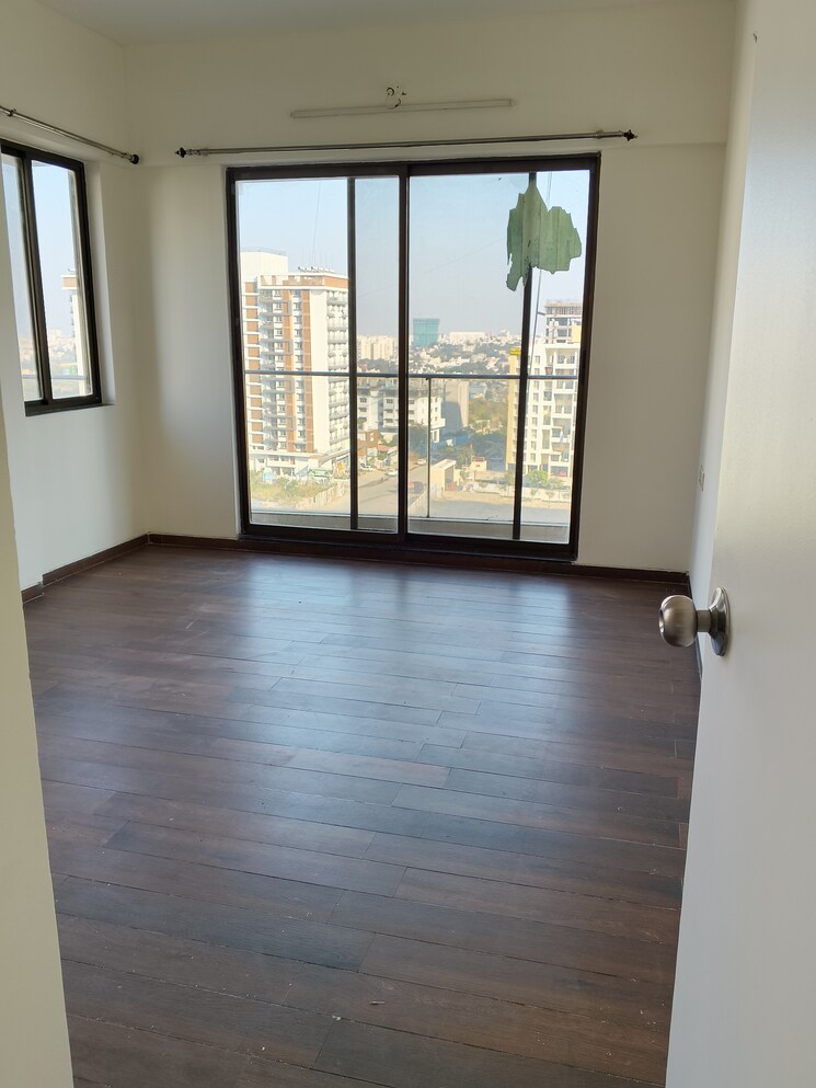 Master Bedroom, chaphalkar-elina-living 3 Bedroom 1500 Sq.Ft. Apartment In Mohammadwadi Pune 9622611