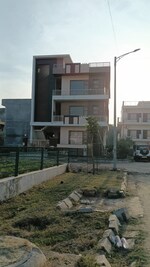 3 BHK 1500 Sq.Ft. Builder Floor in Sector 66 B