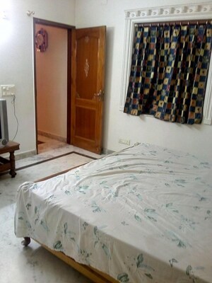 2 BHK Builder Floor For Rent in Jangpura