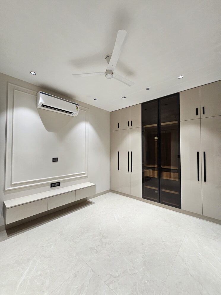 undefined, ansal-api-versalia-2 4 Bedroom 2260 Sq.Ft. Builder Floor In Sector 67a Gurgaon 9622625